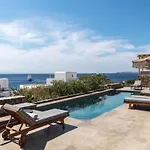 Trinity Mykonos - Beachfront Hotell