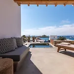 Trinity Mykonos - Beachfront Hotell 3*