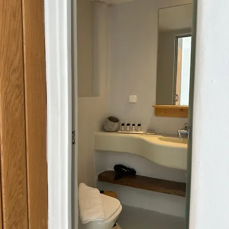 Trinity Mykonos - Beachfront 호텔 3*