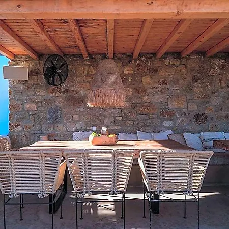 Trinity Mykonos - Beachfront Hotel Platis Gialos