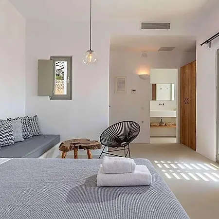 Trinity Mykonos - Beachfront Hotel 3*