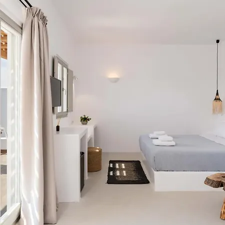 Trinity Mykonos - Beachfront 普拉迪斯亚罗斯