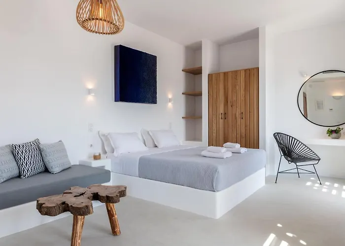 Trinity Mykonos - Beachfront Szálloda 3*