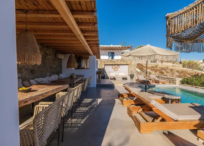 Trinity Mykonos - Beachfront Szálloda