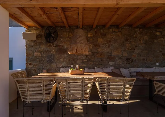 Trinity Mykonos - Beachfront Szálloda Platísz Jalósz