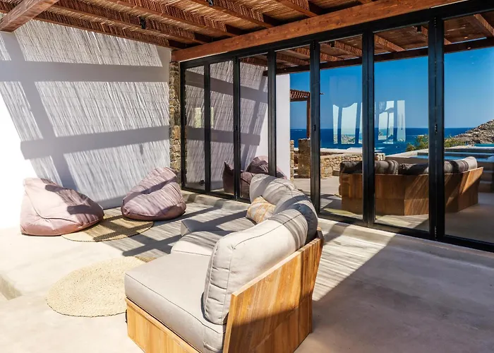 Trinity Mykonos - Beachfront Szálloda Platísz Jalósz