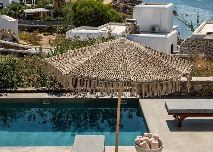Trinity Mykonos - Beachfront 3* Platísz Jalósz