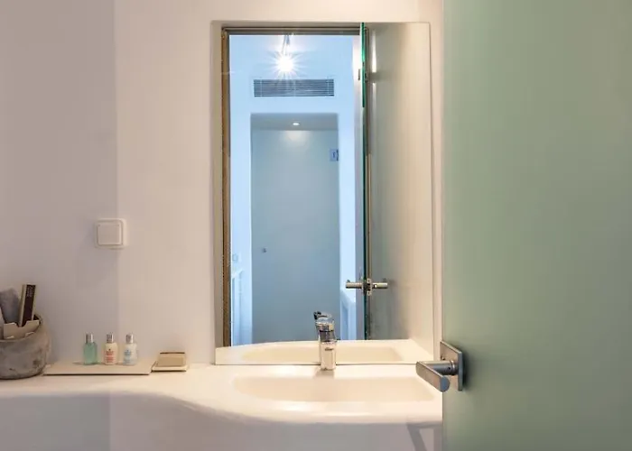 Trinity Mykonos - Beachfront Szálloda