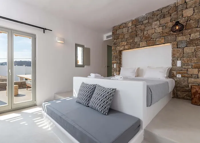 Trinity Mykonos - Beachfront Szálloda 3*